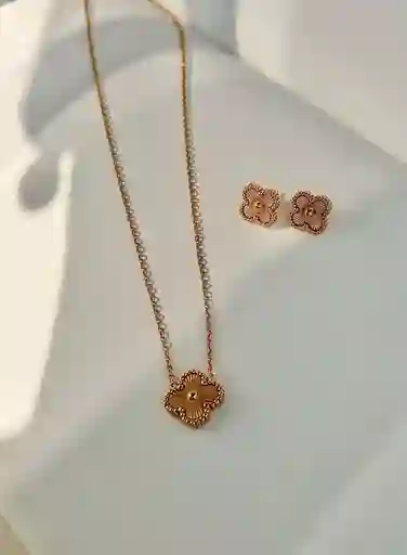 Set Collar + Aretes Trébol Dorado