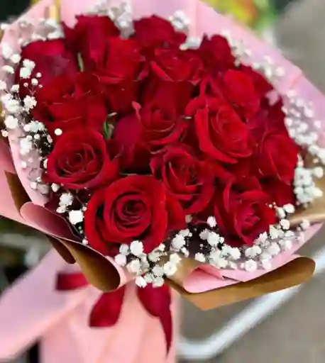 12 Rosas Rojas Con Follaje