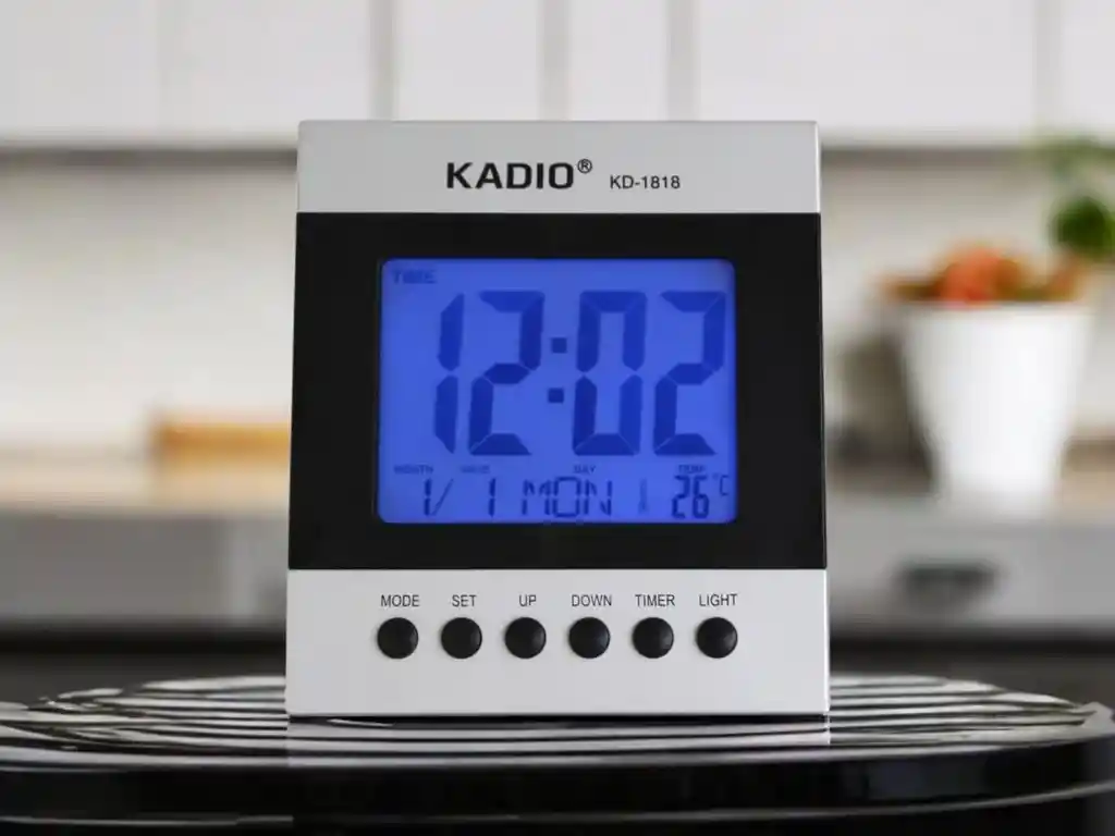 Reloj Multifuncional Alarma Digital, Sensor Calendario Y Termómetro (negro/plateado