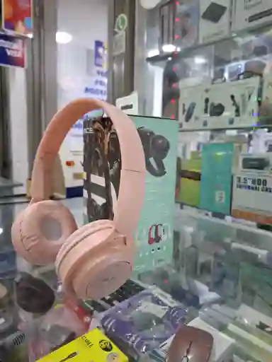Diadema Inalambrica Bluetooth 5.0- 14 Metros 5.0 Radio Fm Botones Controles Volumen Y Otros, Color Rosado