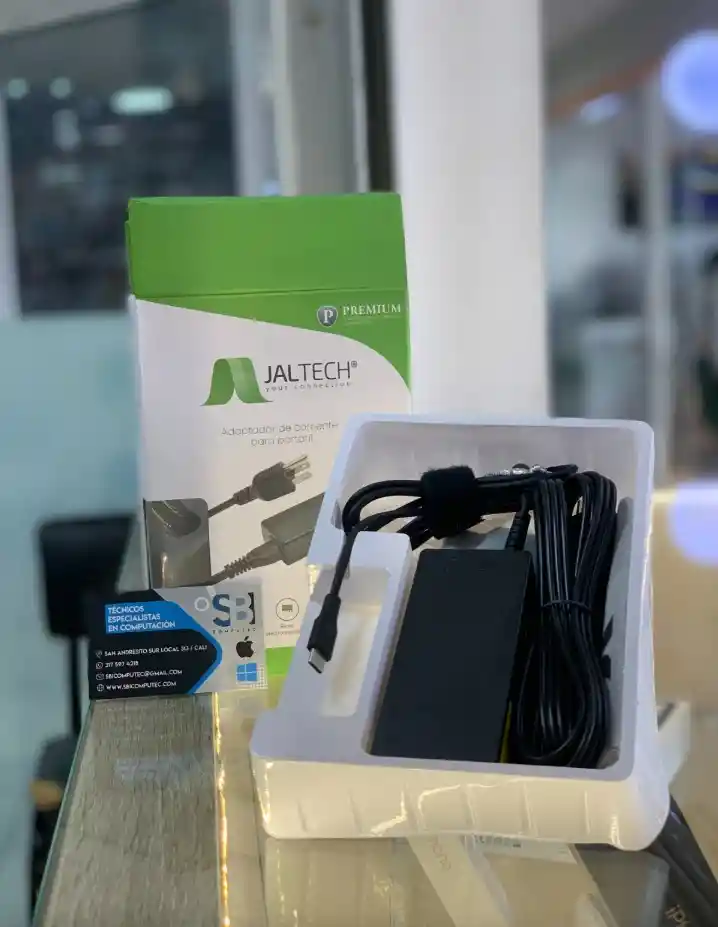 Cargador Para Portatil Tipo C De 65w
