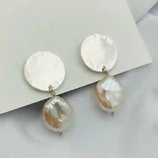Aretes De Plata Y Perlas Planas