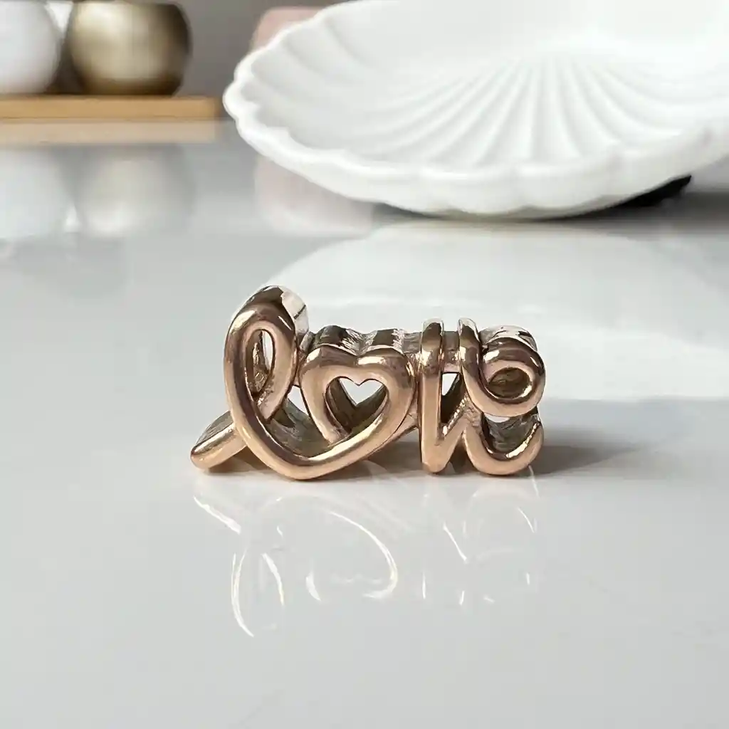 Charm Letras Love Rosa