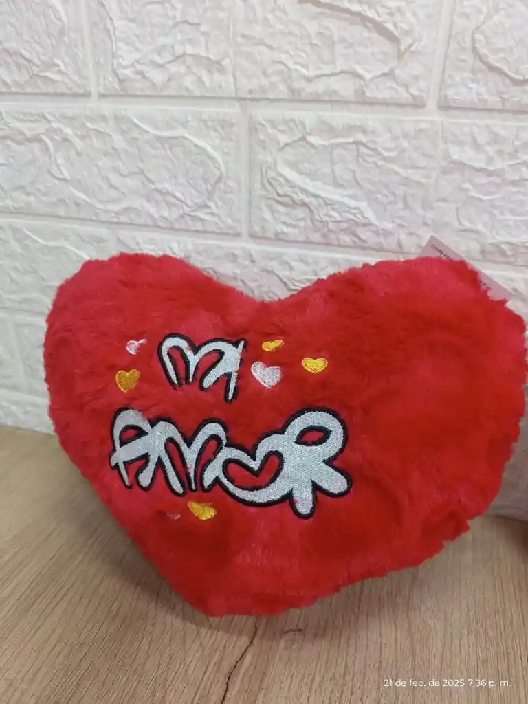 Peluche En Corazon Con Mensaje Sirve Como Almohada