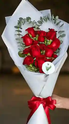 Rosas Rojas En Cascada