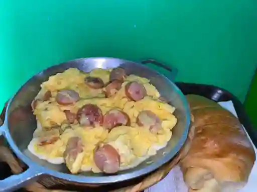 Huevos Con Salchicha Ranchera