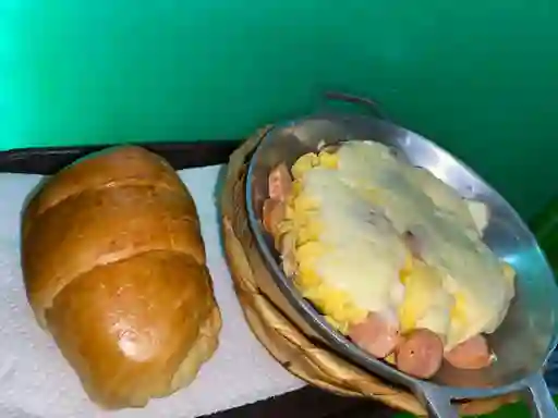 Huevos Rancheros Y Queso