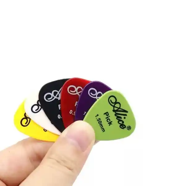 Capo Para Guitarra Capotraste En Aluminio + 6 Picks Puas Capodastro Pinza Cejilla Guitara