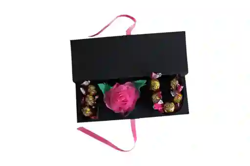 Eterno Amor: Caja "i ♥ U" Rosa Rosada Eterna Y Chocolates.