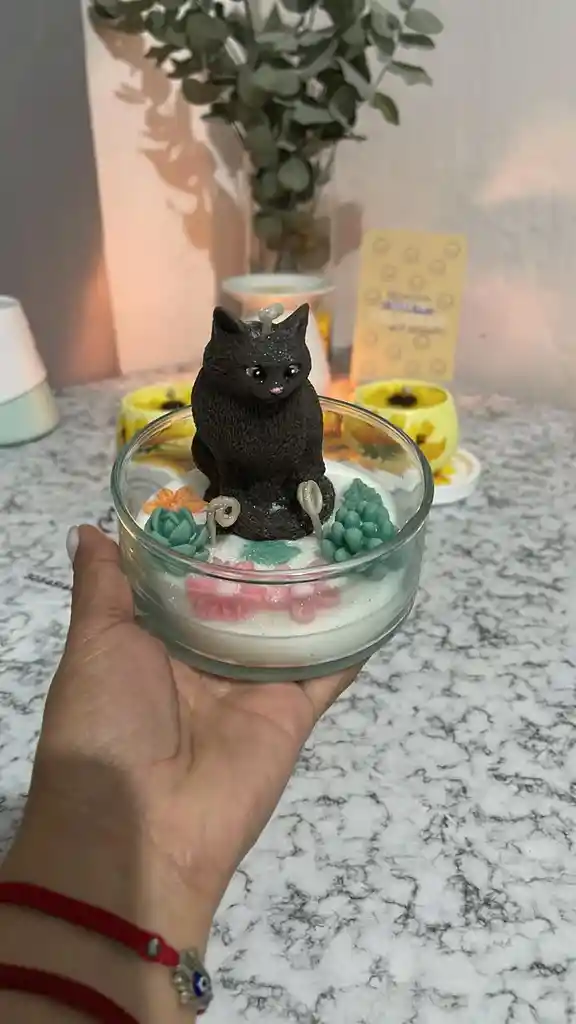 Vela Decorativa Gato Jardin