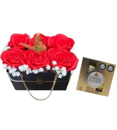 Cartera De 6 Rosas Rojas Una Mariposa Chocolates X 4