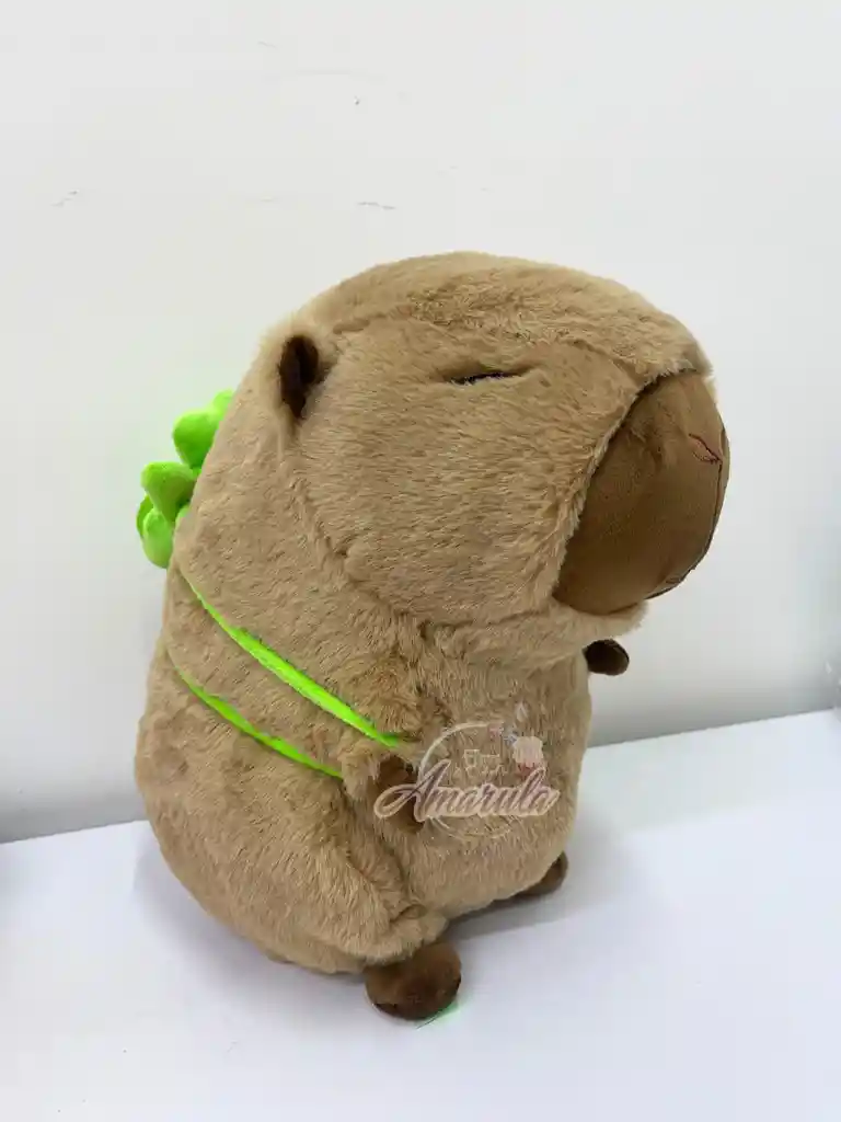 Peluche Capibara Mediano