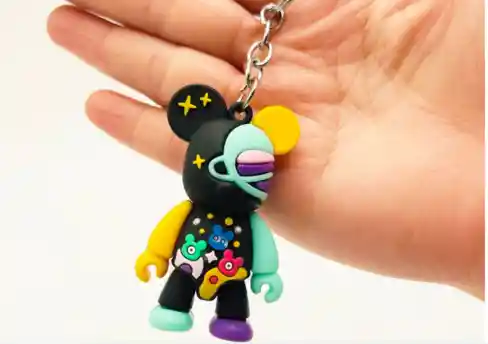 Llaveros De Oso De Peluche De Dibujos Animados De Pvc De Goma Suave En Estilo De Graffiti