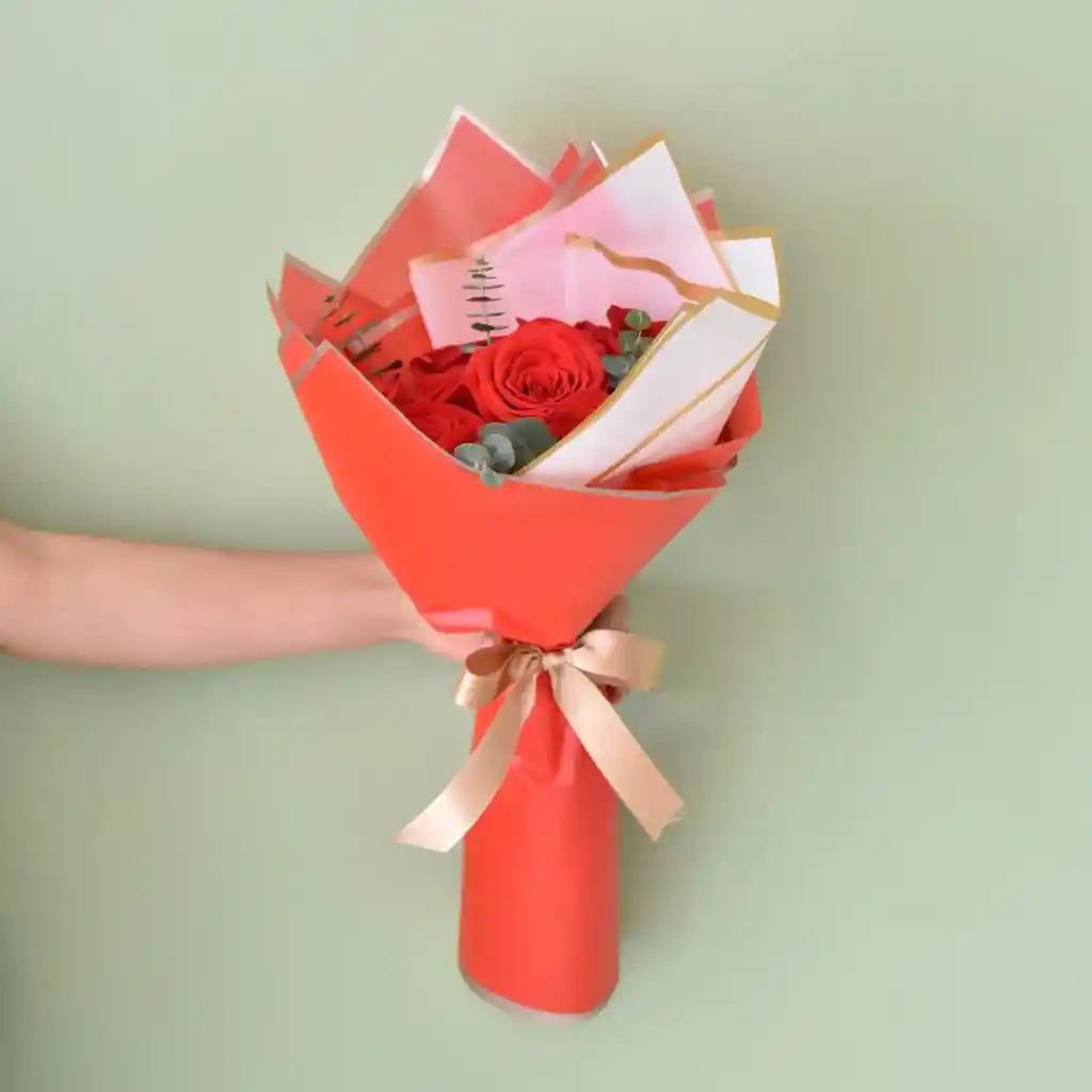 Bouquet De 12 Rosas Rojas De Exportación