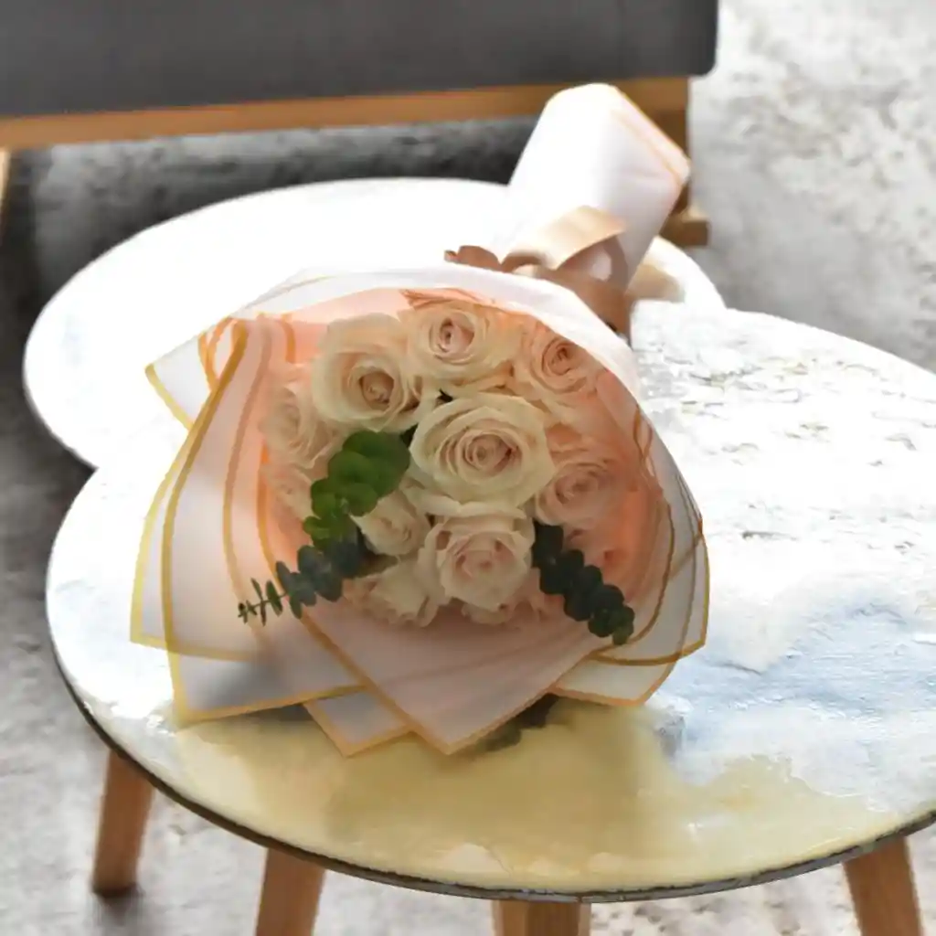 Bouquet De 12 Rosas Blancas