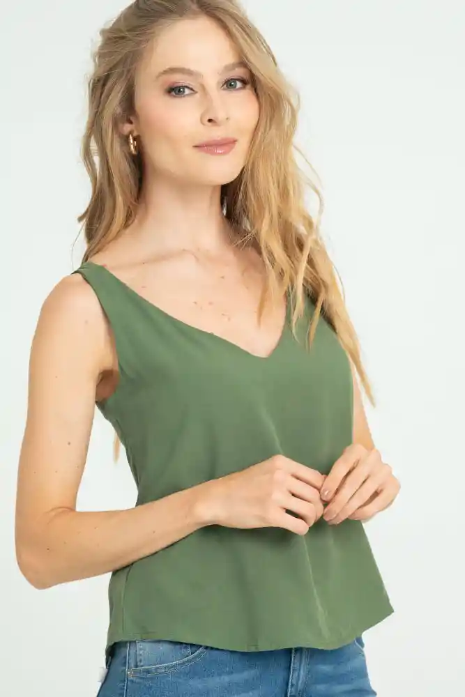 Blusa Mucura Color Verde Militar Talla M