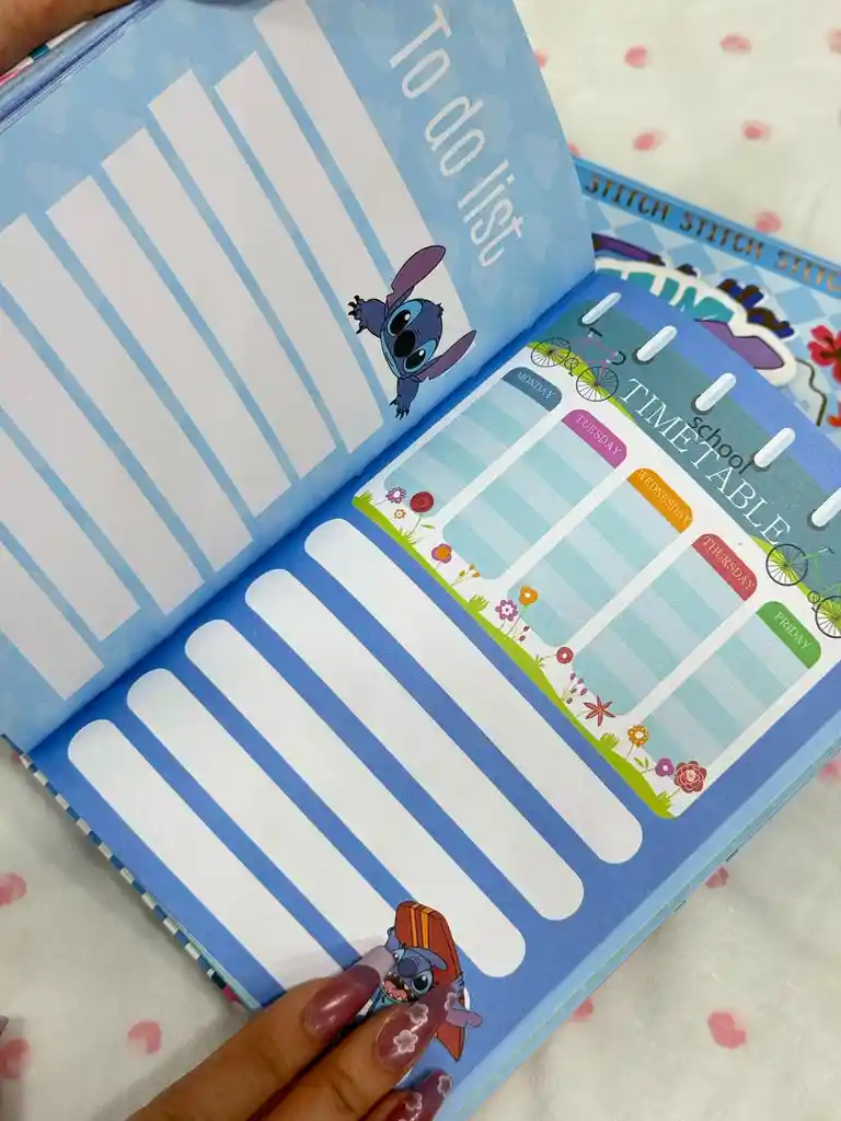 Libreta De Stitch Flores