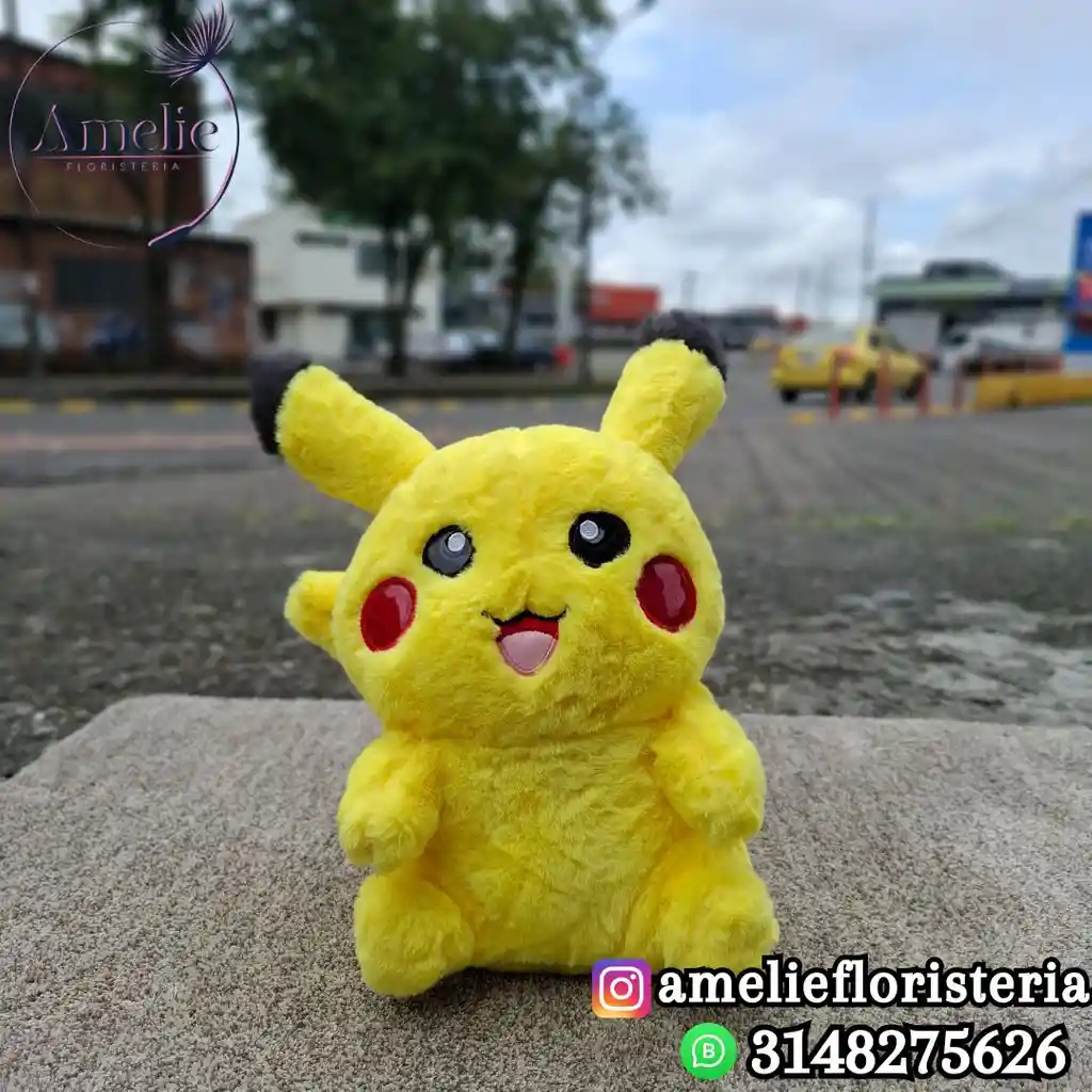 Peluche Pikachu 30cm