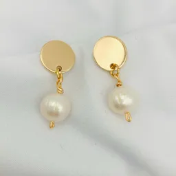 Aretes Dorados Pequeños Con Perlas
