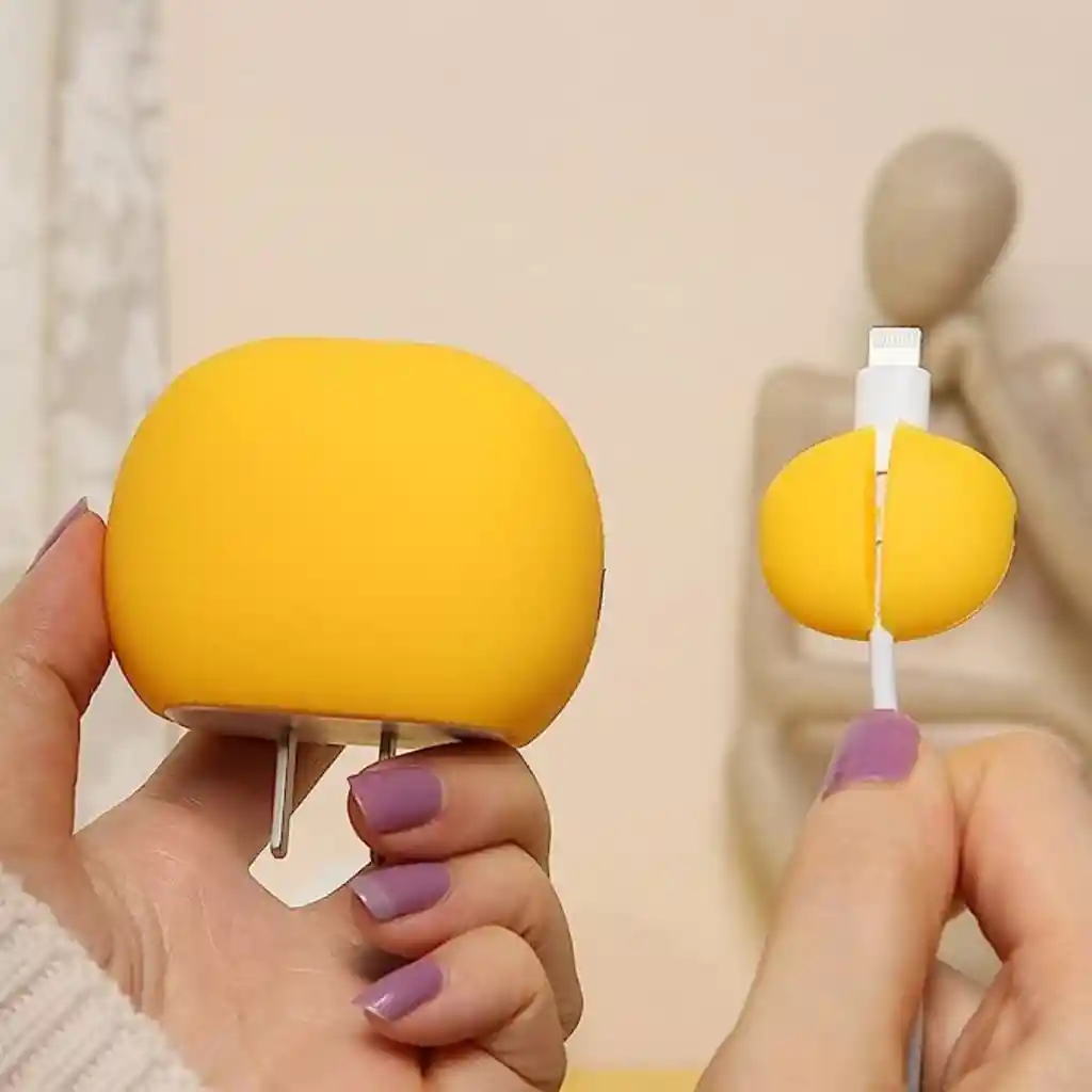 Kit Completo Protector De Cable + Protector De Cargador Iphone 18w/20w. Modelo: Minion