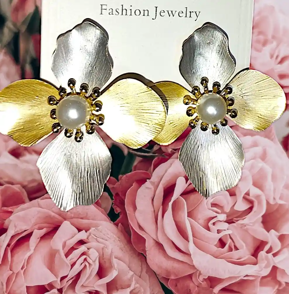 Aretes Acero Quirurjico Inoxidable Flor Dorado-plateado Y Perla