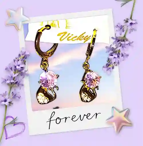 Aretes Acero Quirurjico Inoxidable Con Baño En Oro Golfi Gatos Con Piedras Rosadas