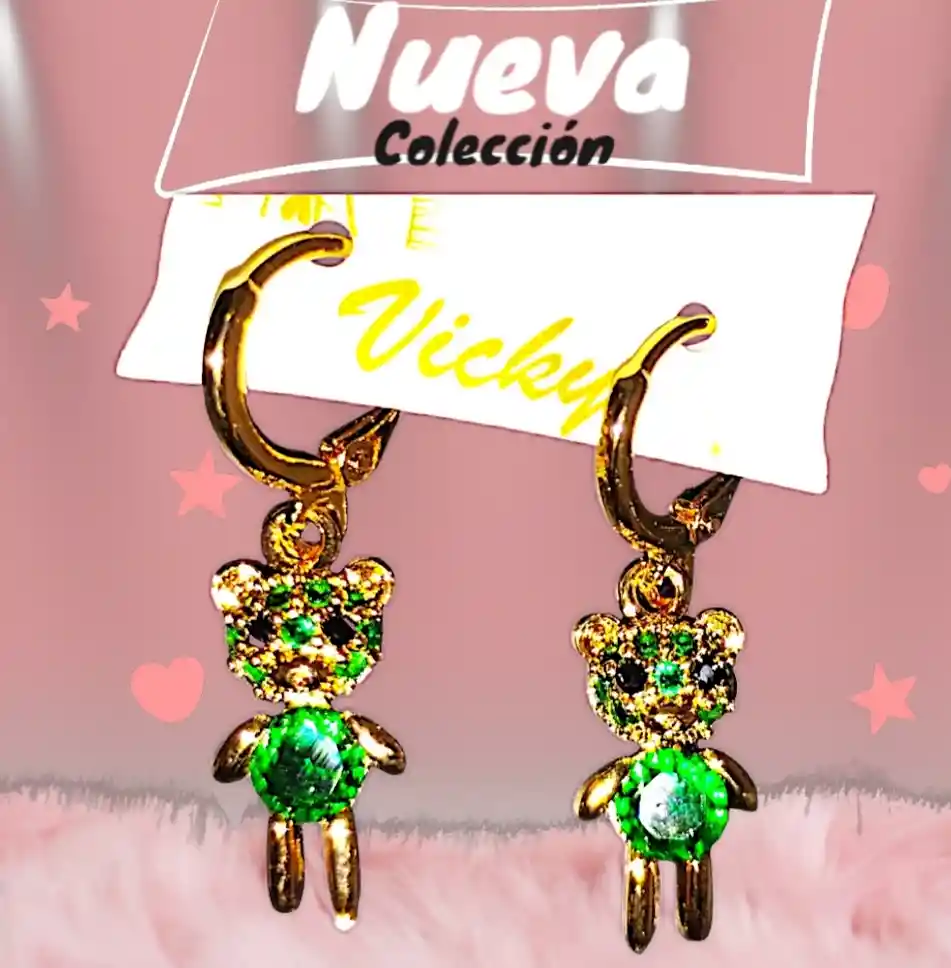 Aretes Acero Quirurjico Inoxidable Con Baño En Oro Golfi Ositos Piedras Verde Esmeralda