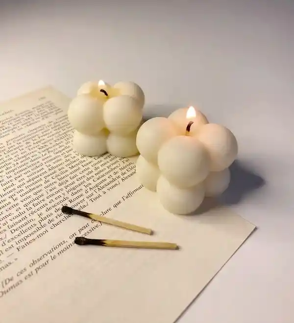 Velas Aromáticas De Burbujas Pequeñas Blanca