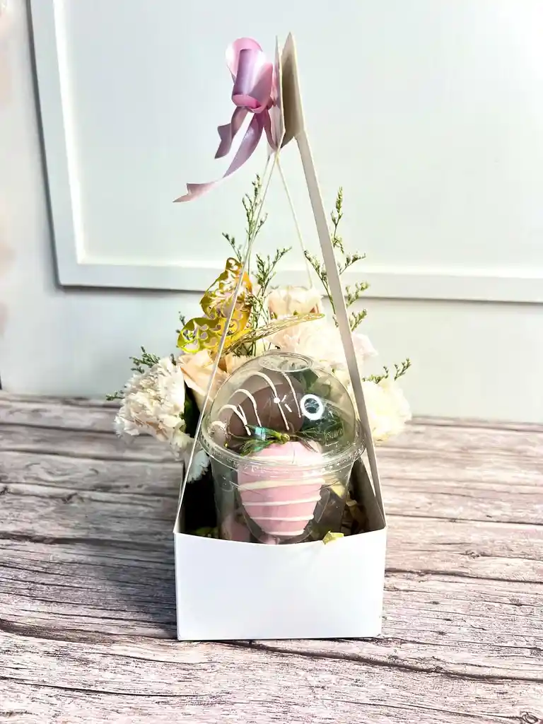 Caja Floral Con Vaso De Fresas Con Chocolate - Especial Día De La Mujer