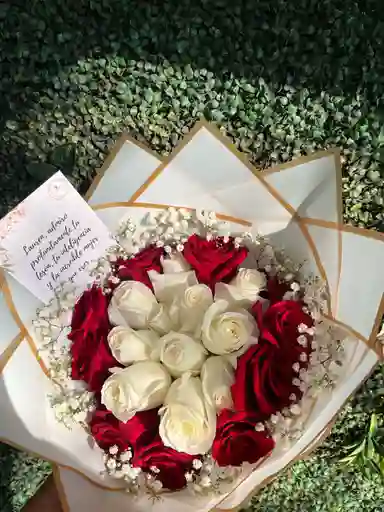 Bouquet Especial De Rosas Rojas Y Blancas