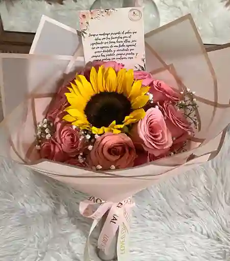 Bouquet De Rosas Rosadas Con Girasol