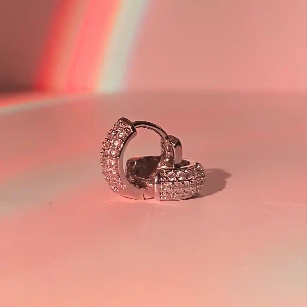 Argolla Plateada Gruesa Con Piedras