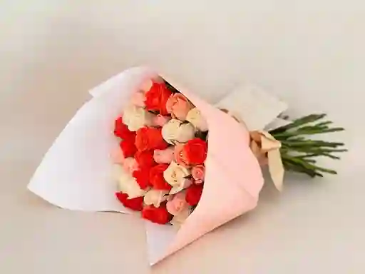 Bouquet 40 Rosas De Temporada
