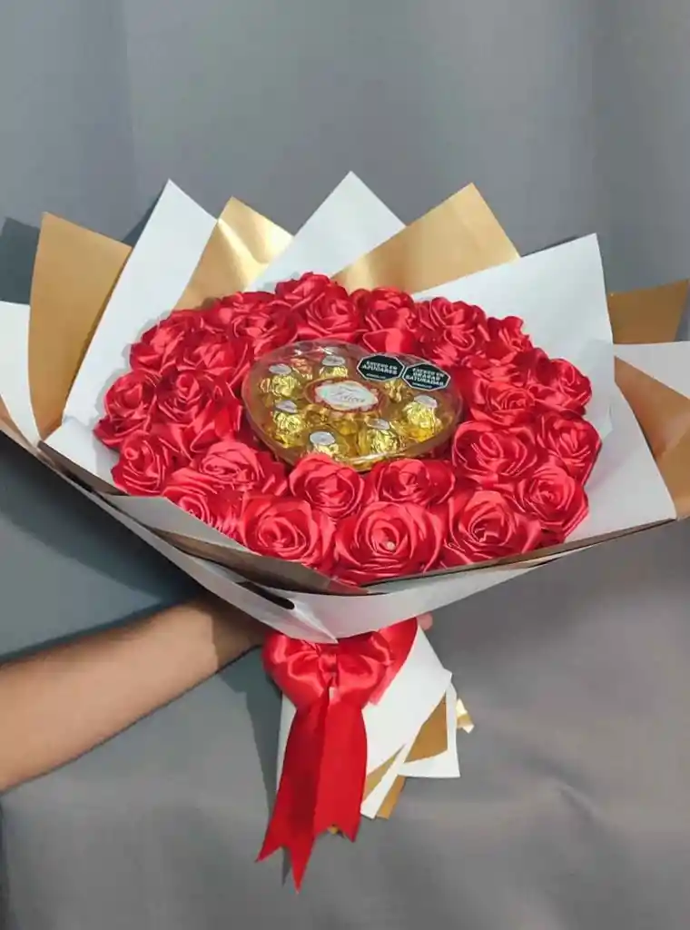Rosas, Chocolates, Arreglos Florales, Día De La Mujer, Regalos Para Mujer, Cumpleaños, Detalles, Anchetas