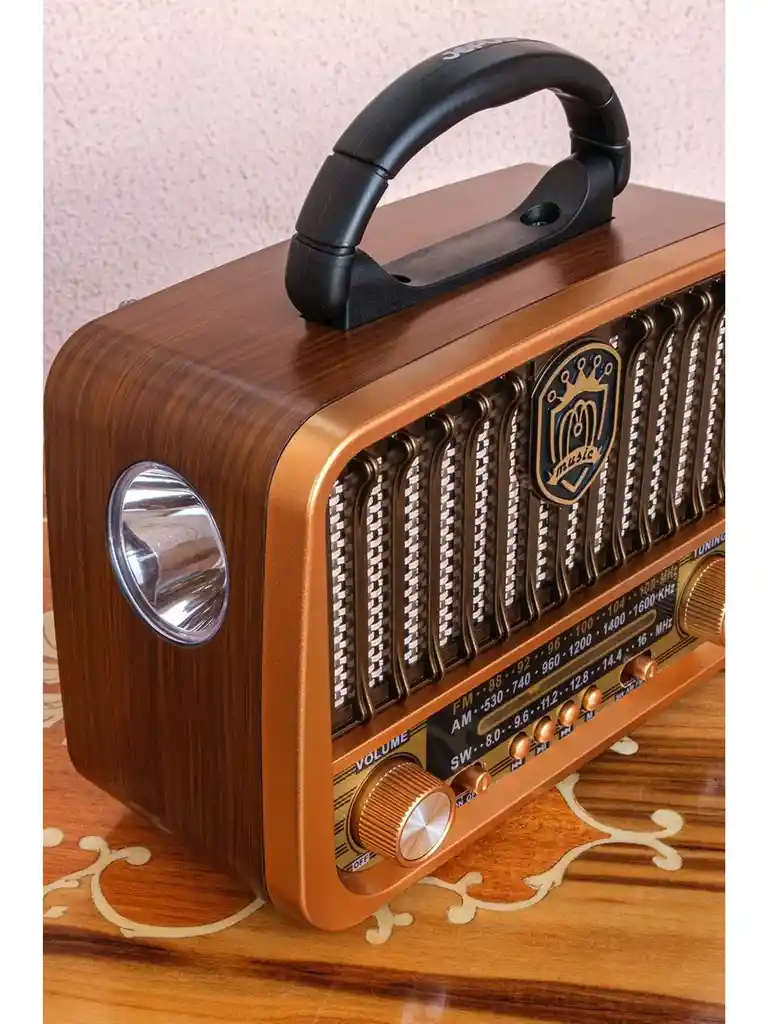 Radio Diseño Antiguo Recargable Am, Fm, Sw Bluetooth, Usb, Sd, Power Bank - Milan Jx 209