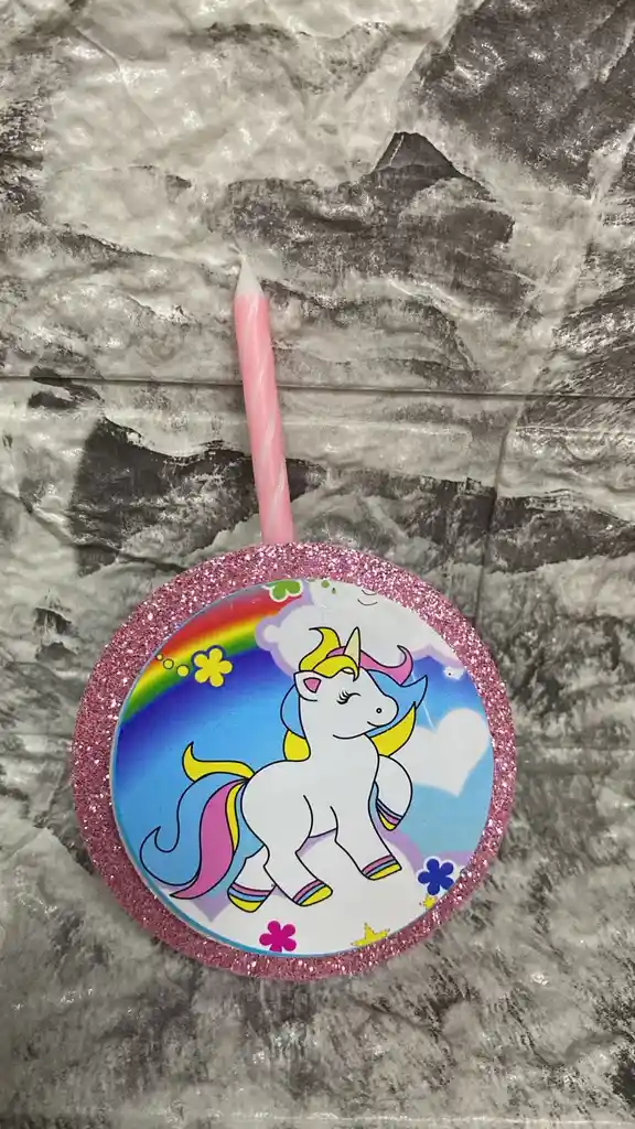 Vela Con Diseño Piñateria