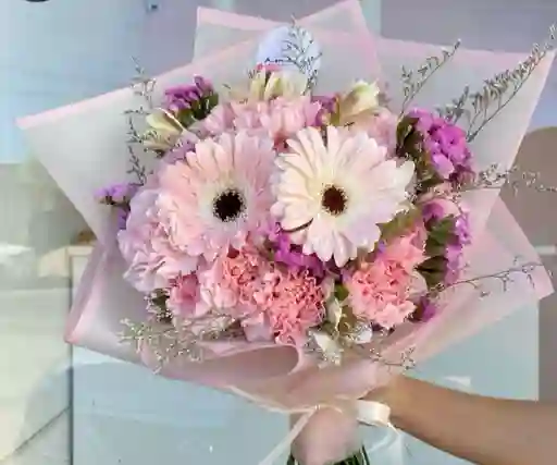 Ramo De Gerberas (2) Y Claveles Pequeño