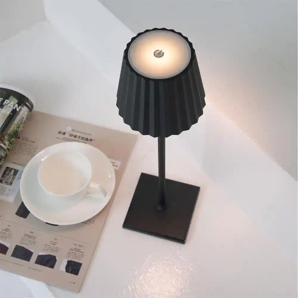 Lampara Led De Mesa Escritorio Recargable Tactil Diseño Elegante Hf001