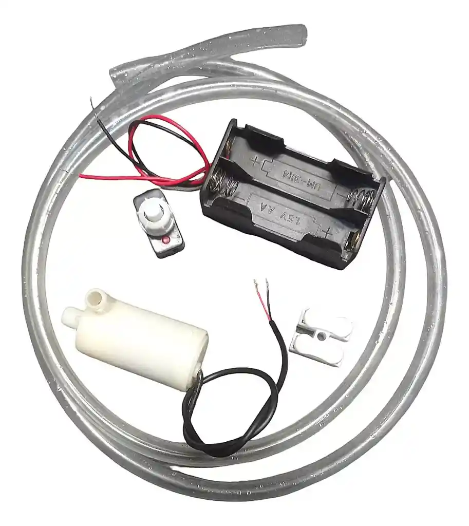 Mini Bomba De Agua + Portapilas + Manguera + Switch Conector
