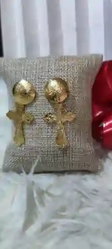 Pendientes En Forma De Cruz