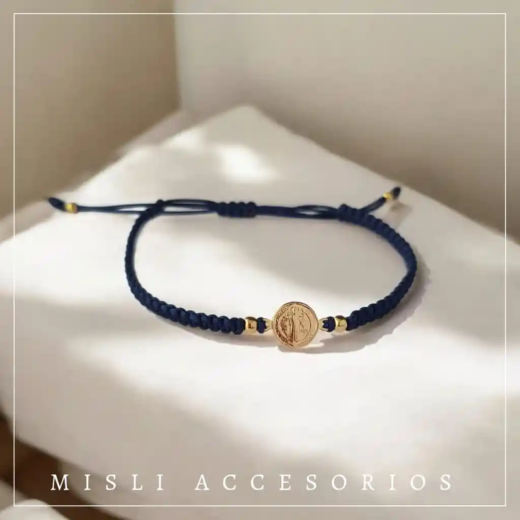 Pulsera Tejida Medalla De San Benito - Manilla De Protección Color A Elección