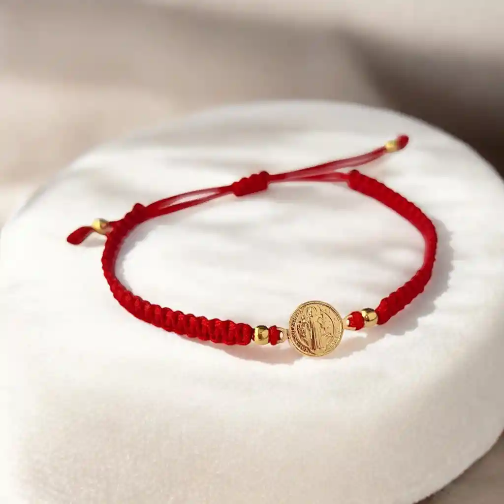 Pulsera Tejida Medalla De San Benito - Manilla De Protección Color A Elección