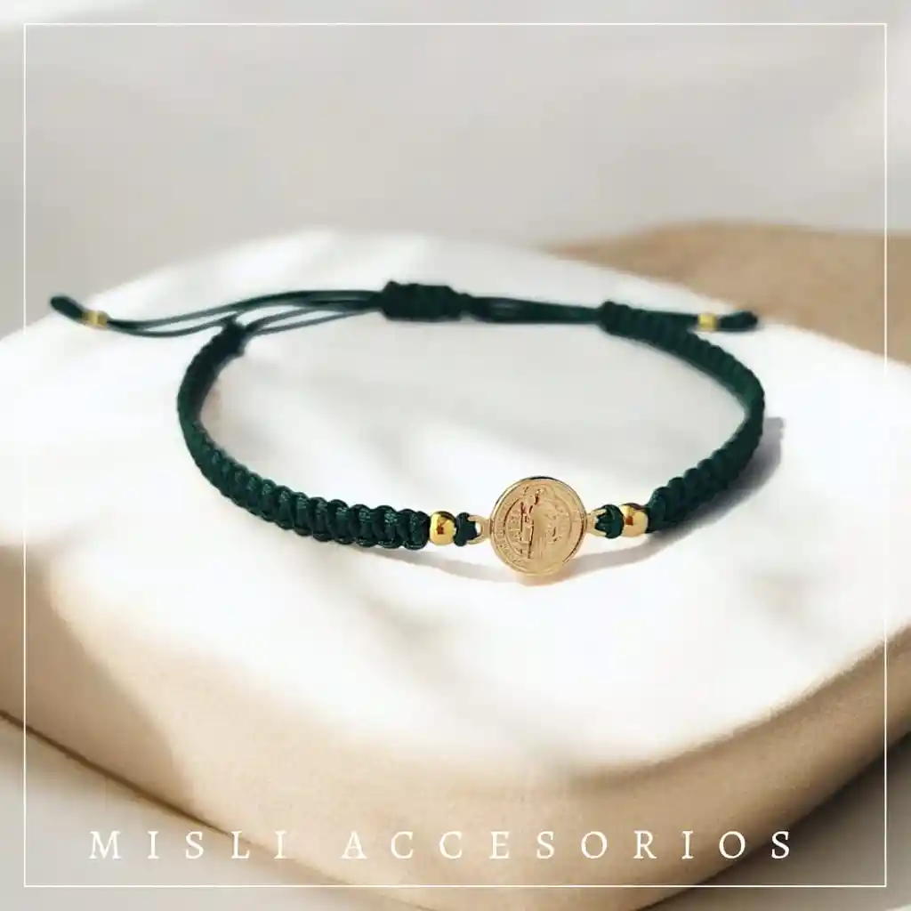 Pulsera Tejida Medalla De San Benito - Manilla De Protección Color A Elección