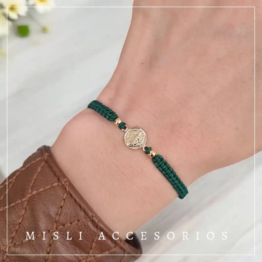 Pulsera Tejida Medalla De San Benito - Manilla De Protección Color A Elección