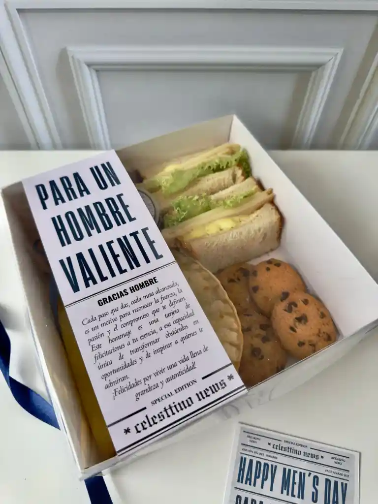 Desayuno Sorpresa Día Del Hombre. Empanada, Sandwich, Jugo De Naranja. Box