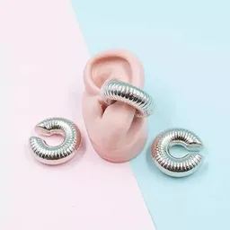 Earcuff Chunky Lined Plateado