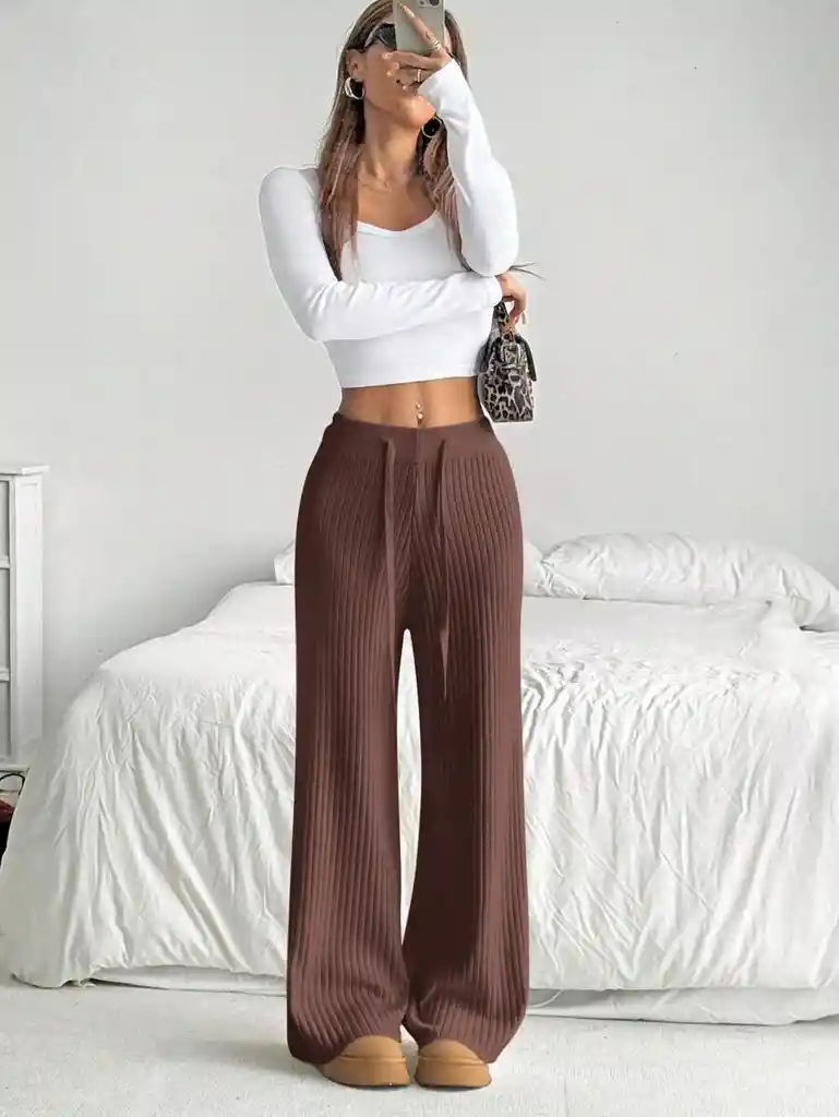 Pantalon Acanalado Tejido En Hilo