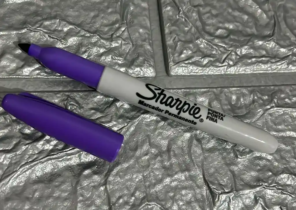 Marcador Sharpie Morado Fino Permanente