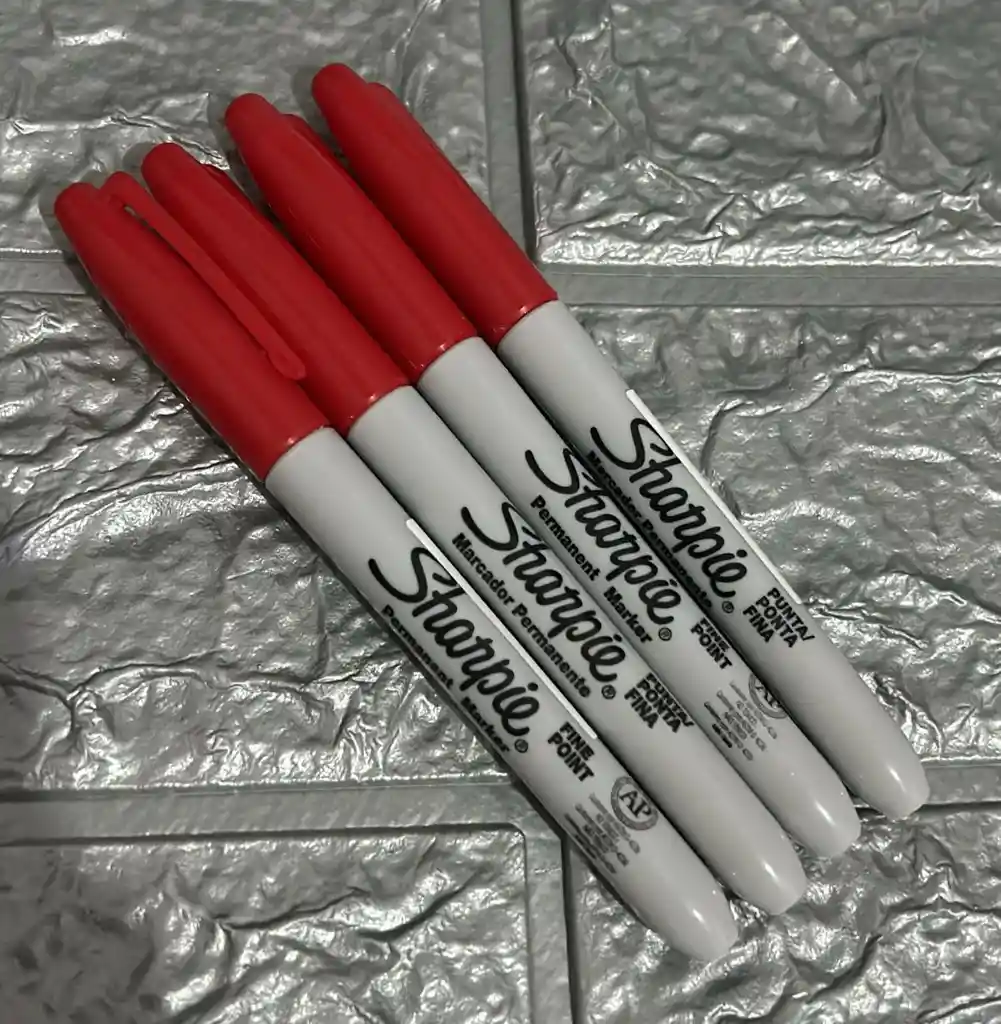 Marcador Sharpie Rojo Fino Permanente