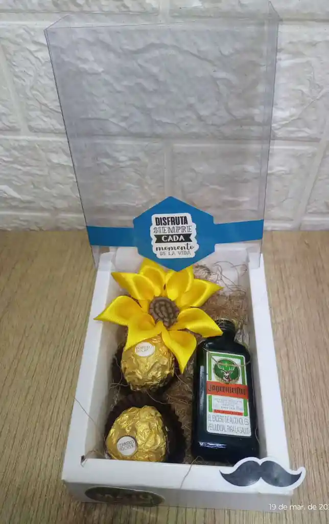 Regalo Con Licor Y Chocolates